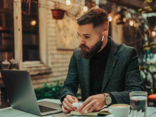 How to Become an Online Notary in Illinois