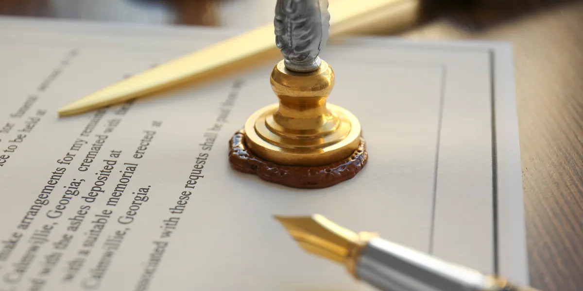 Florida, Illinois, and Colorado online notary requirements comparing RON training, surety bonds, and approved providers.