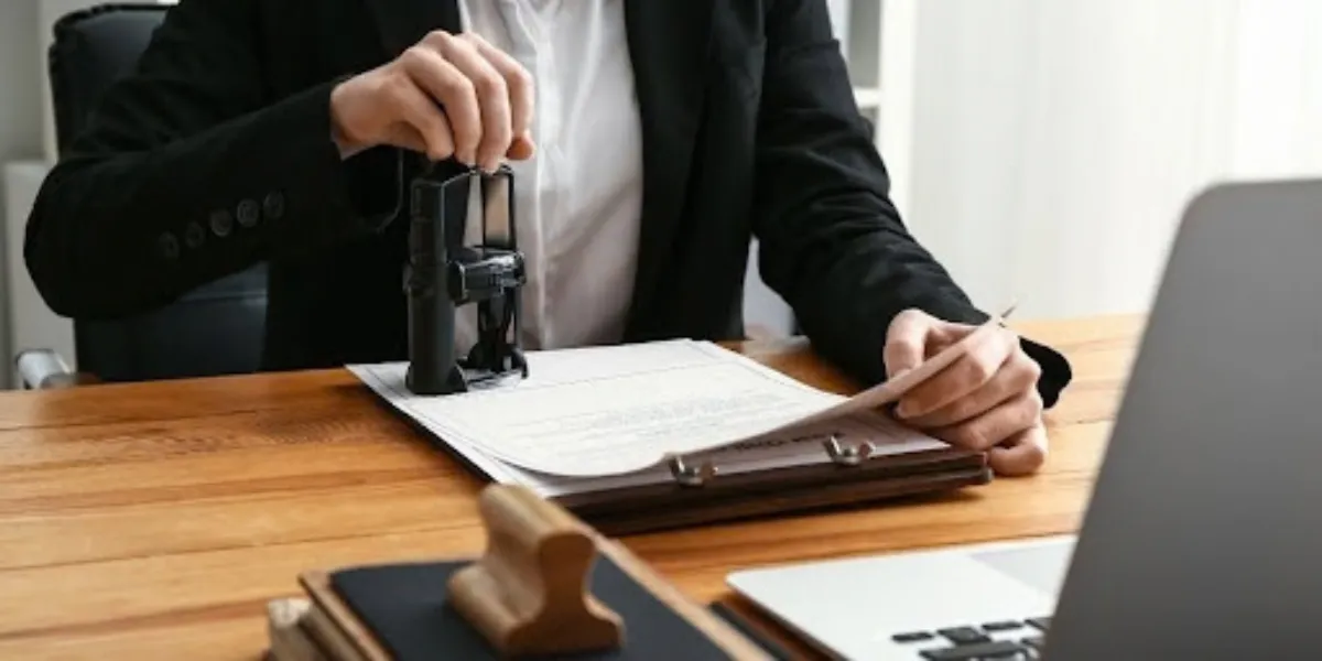 BlueNotary vs Proof pricing, notary coverage, and service comparison.