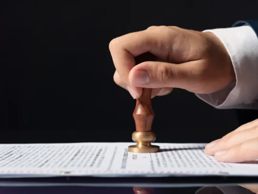 Online notary in Missouri explaining remote notarization laws, identity checks, document signing, and digital seals.