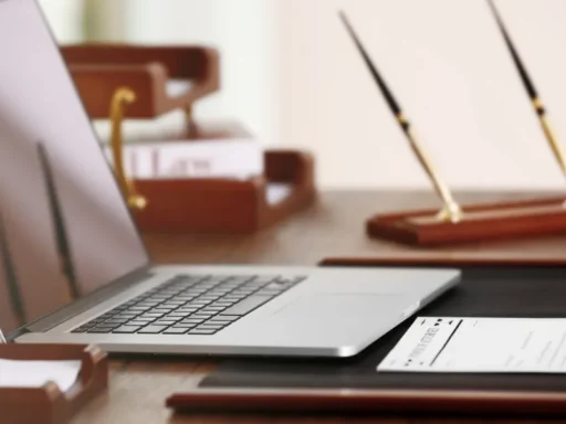 Alabama online notary guide comparing the $10 notary fee cap, BlueNotary pricing, and paper-based notarization.