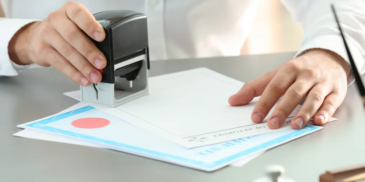 Online notary in Kentucky explaining remote notarization, identity verification, electronic signatures, and legal rules.