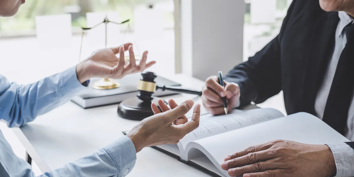 Online notary in Oregon explaining remote notarization laws, legal requirements, identity verification, and notary fees..